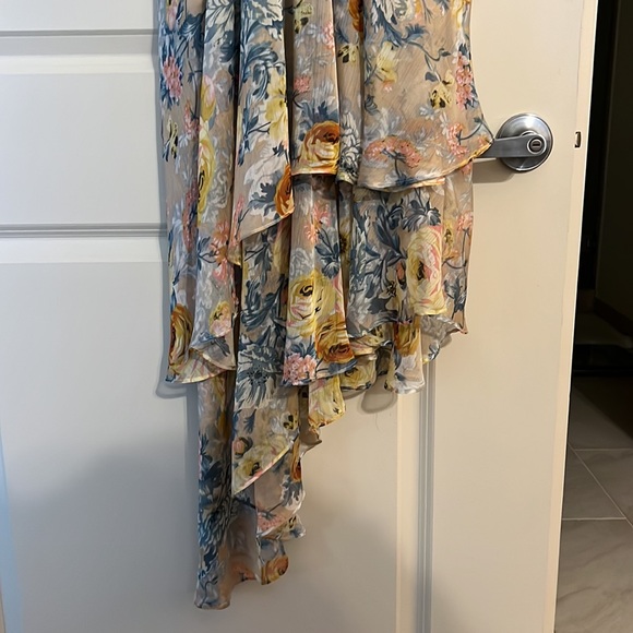 Elliatt Floral High-Low Dress - Yellow and Blue - Picture 8 of 10